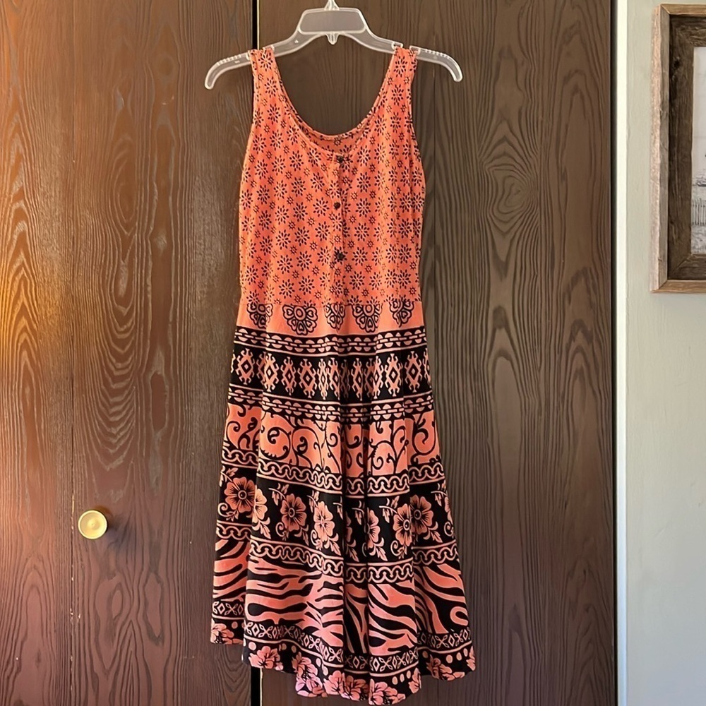 No brand pumpkin orange and black sleeveless dress. Size Small.